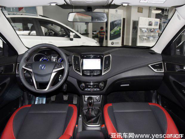 長(zhǎng)安汽車(chē) 逸動(dòng) 2016款 XT 1.6L 手動(dòng)俊酷型 國(guó)V