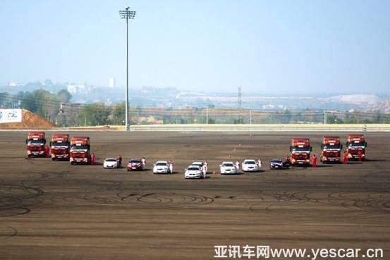 玲瓏輪胎女子賽車隊(duì)上演速度與激情-圖2