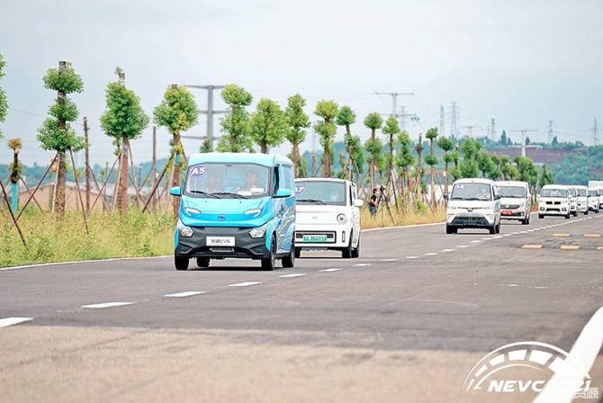 近60臺車參與比賽和展示 第六屆中國新能源物流車挑戰(zhàn)賽盛大開幕